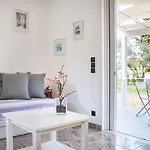Hotel Cypress Garden Mousata