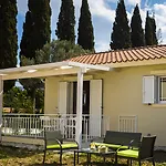 Cypress Garden Hotel 3*