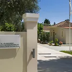 Cypress Garden Hotel 3*