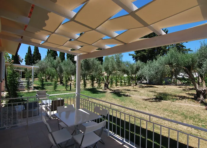 Cypress Garden 3*