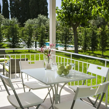 Cypress Garden Отель 3*