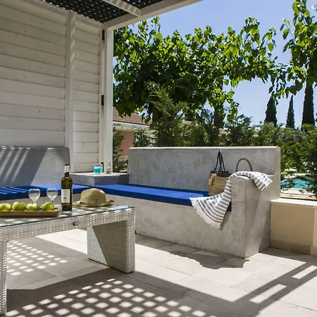 Отель Cypress Garden Мусата