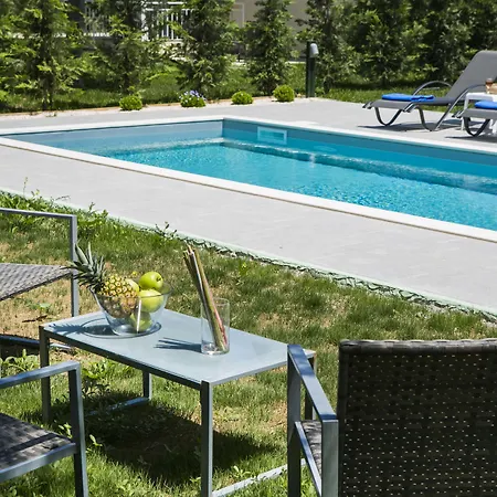 Cypress Garden Мусата