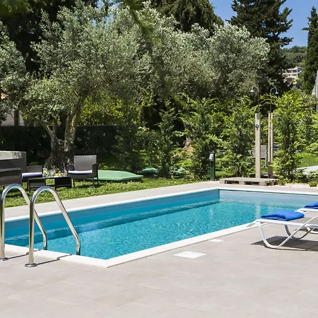 Cypress Garden 3* Мусата