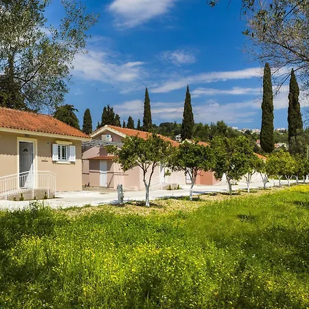 מלון Cypress Garden 3*