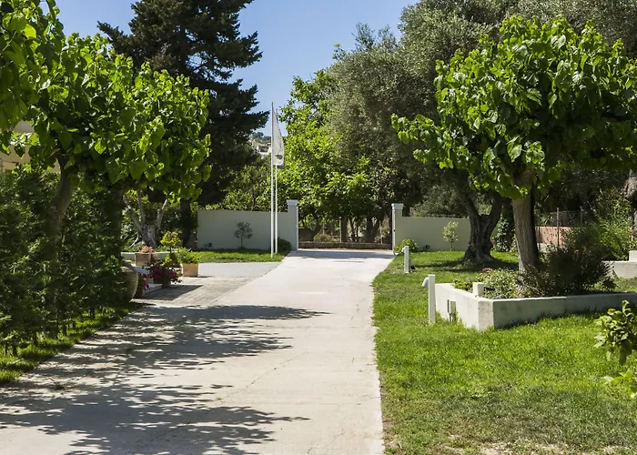 Cypress Garden Hotel Mousata