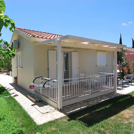 Cypress Garden 3* Mousata