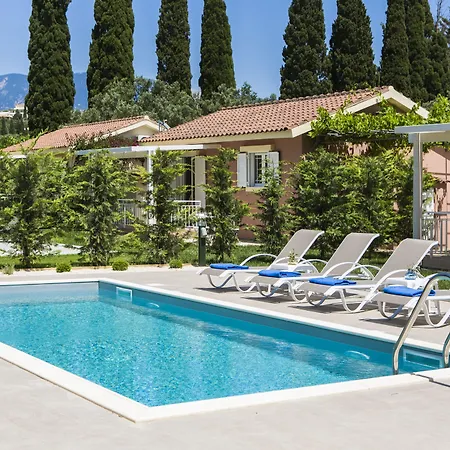 Hotel Cypress Garden