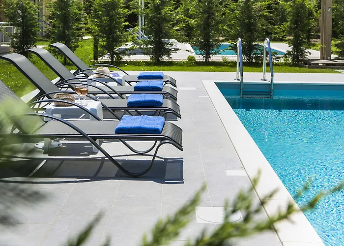 Cypress Garden Hotel