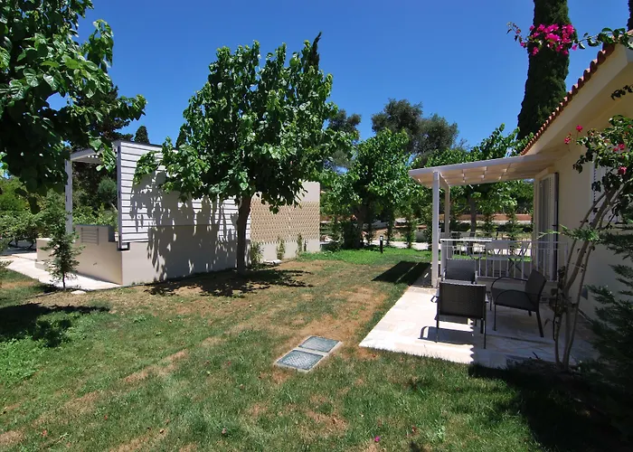 Hotel Cypress Garden 3*