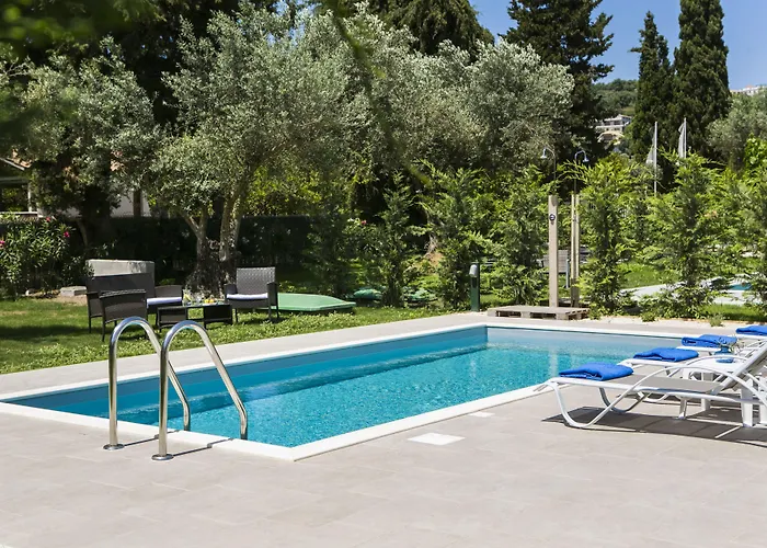 Cypress Garden 3* Mousata