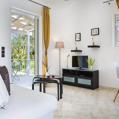 Cypress Garden Hotel