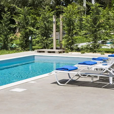 Hotel Cypress Garden Mousata